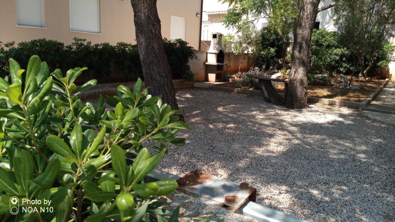 Apartman Nardi Vir Εξωτερικό φωτογραφία